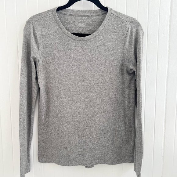 American Eagle Outfitters Sexy Plush Long Sleeve Shirt Size XS - Picture 2 of 5